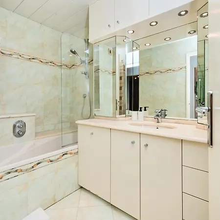 Frontiere Avec Monaco - Balcon Avec Vue - Parking - Do Apartment Beausoleil