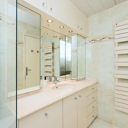 Apartment Frontiere Avec Monaco - Balcon Avec Vue - Parking - Do Beausoleil