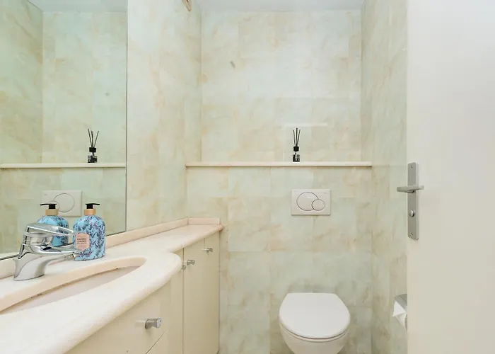 Frontiere Avec Monaco - Balcon Avec Vue - Parking - Do Apartamento