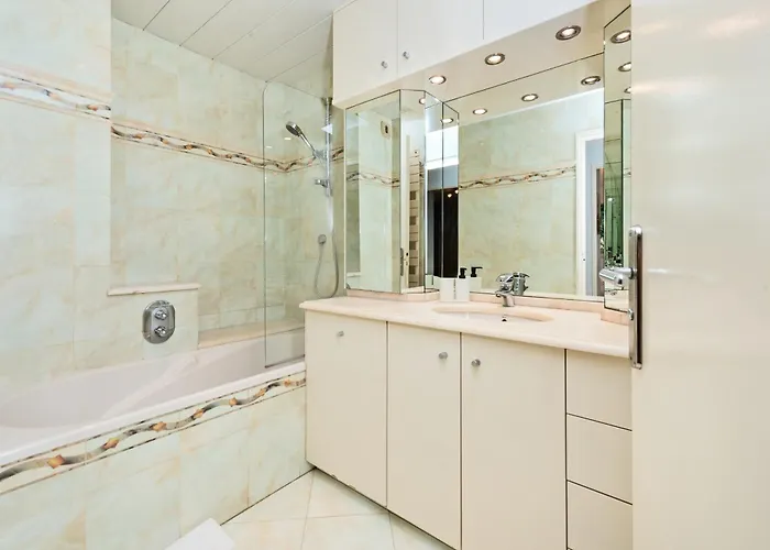 Frontiere Avec Monaco - Balcon Avec Vue - Parking - Do شقة بوزولي